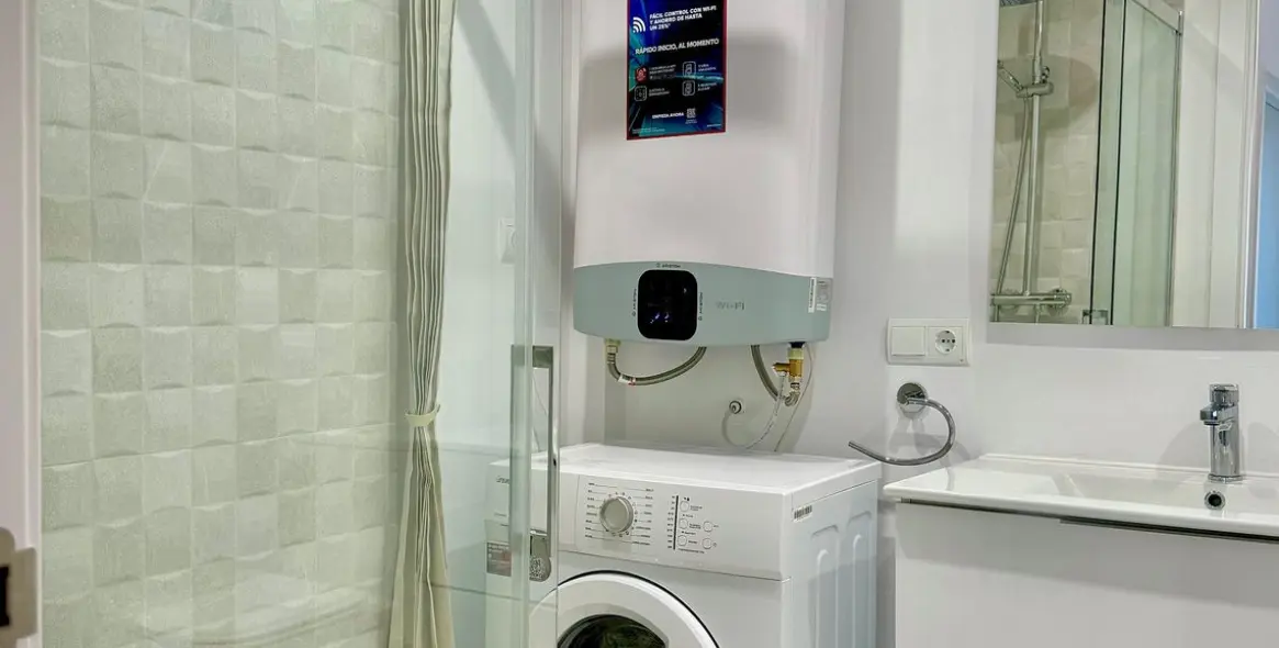 Venta de apartamento en planta media en Calahonda 29