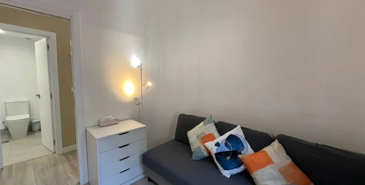 Venta de apartamento en planta media en Calahonda 34