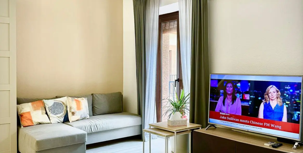 Venta de apartamento en planta media en Calahonda 39