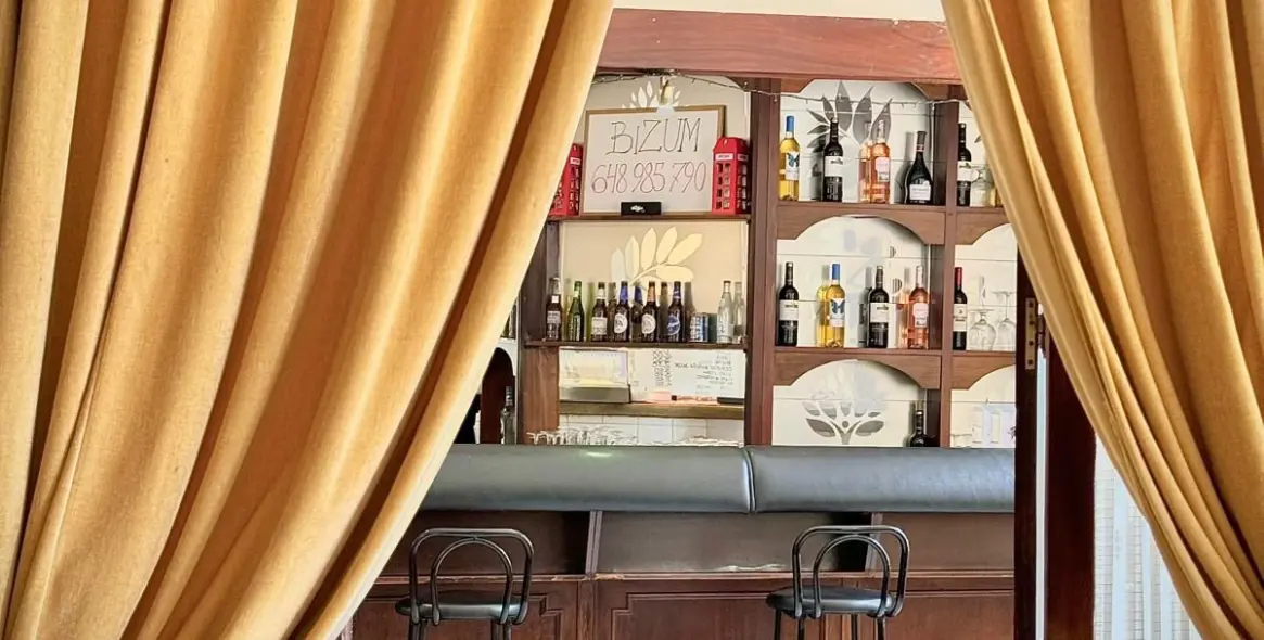 Venta de apartamento en planta media en Calahonda 46