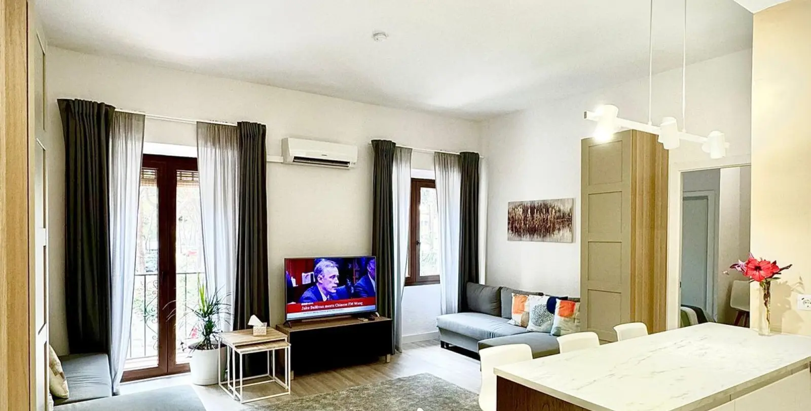 Sale of middle floor apartment in Calahonda 2