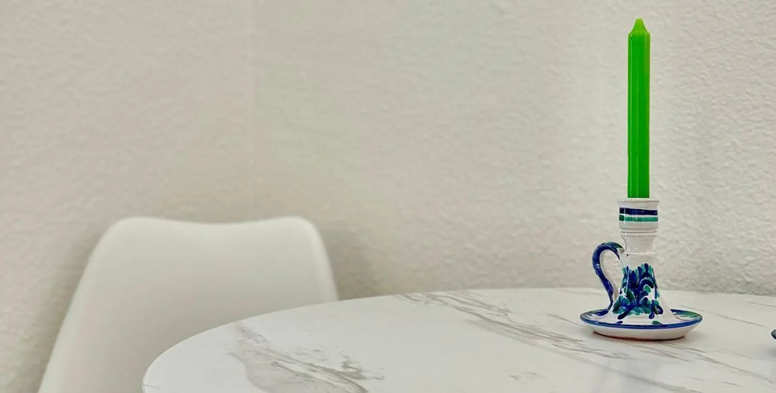 Sale of middle floor apartment in Calahonda 18