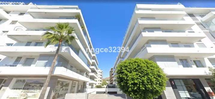 Sale of middle floor apartment in Nueva Andalucía 0