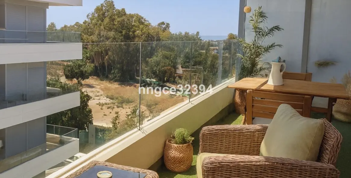 Sale of middle floor apartment in Nueva Andalucía 9