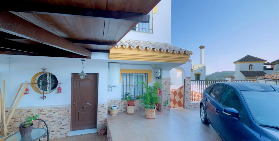 Sale of townhouse in Torre del Mar 1