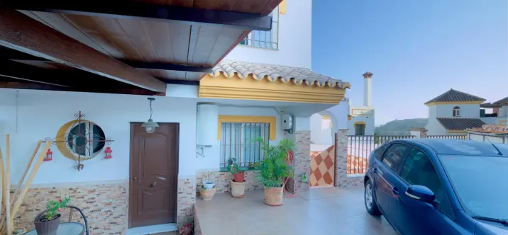 Sale of townhouse in Torre del Mar 0