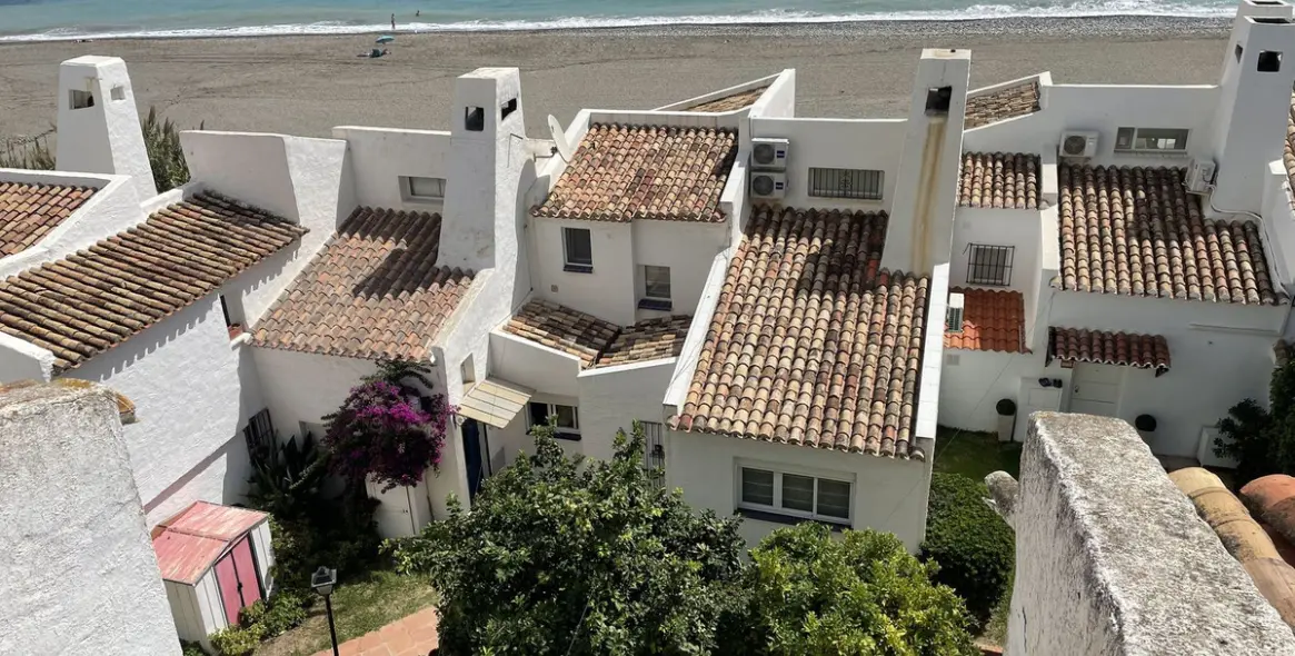 Sale of penthouse duplex in Estepona 15