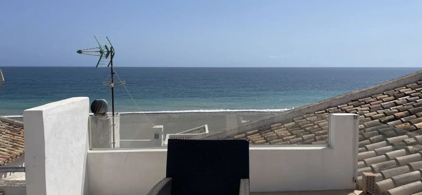 Venta de ático dúplex en Estepona 2
