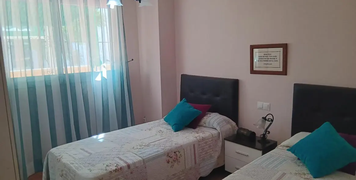 Sale of ground floor apartment in Estepona 12