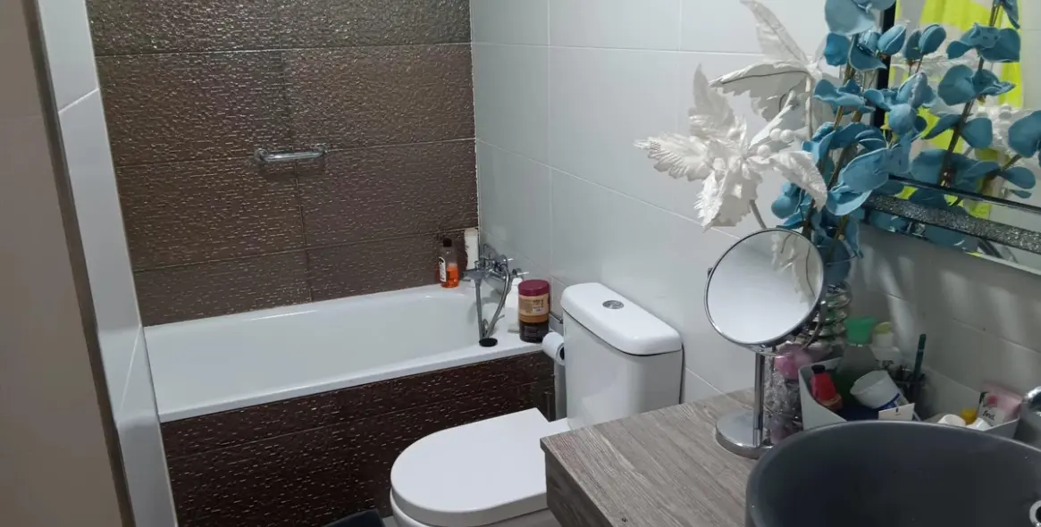 Sale of ground floor apartment in Estepona 13