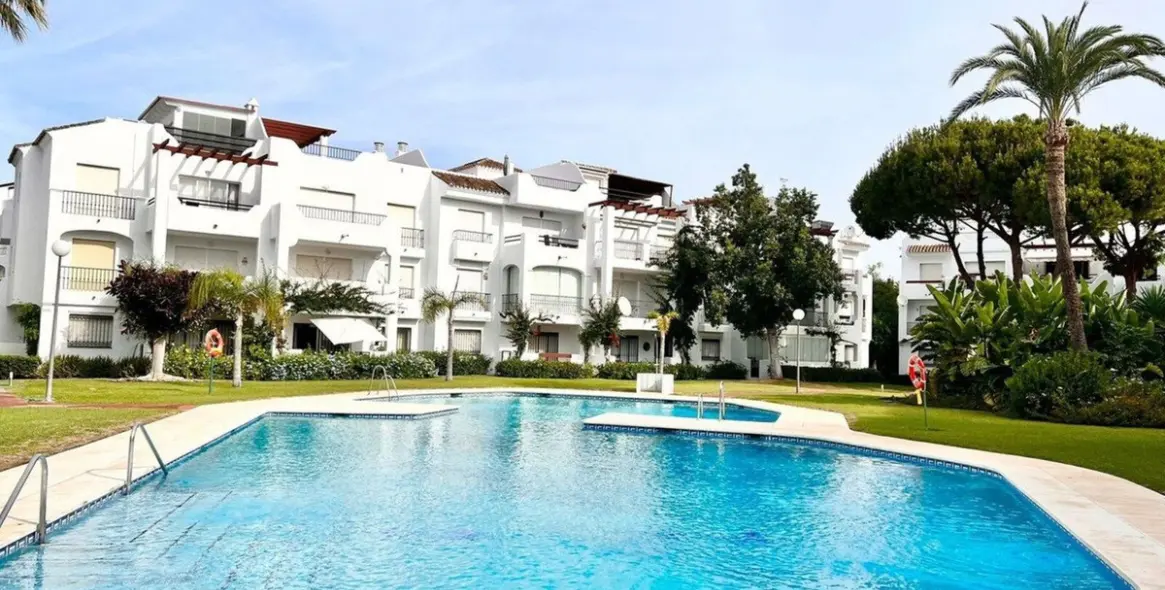 Long-term rent of ground floor apartment in Costalita 1