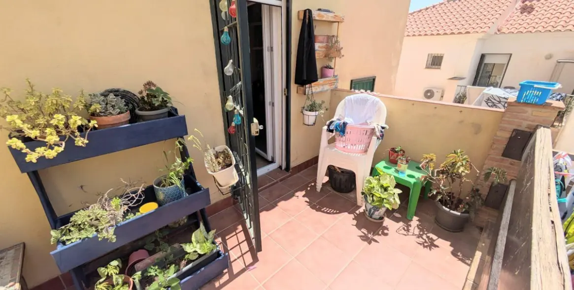 Sale of townhouse in El Pinillo 1