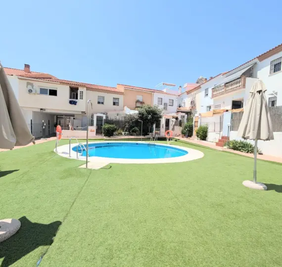 Sale of townhouse in El Pinillo