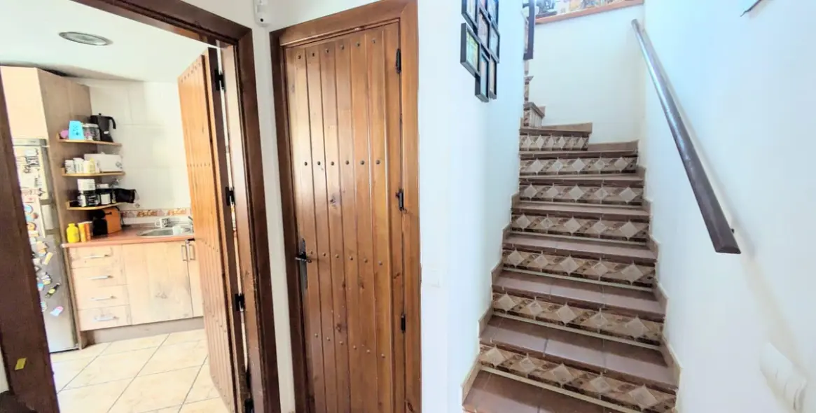 Sale of townhouse in El Pinillo 8