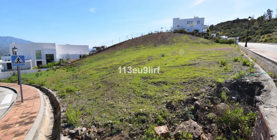 Продажа  жилого участка в La Cala Golf 2