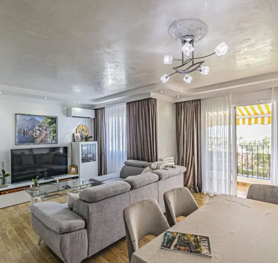 Sale of penthouse in Diana Park