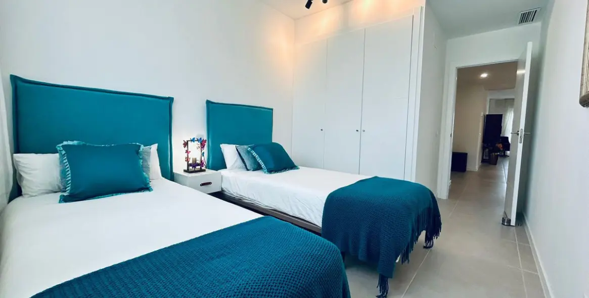 Продажа апартаментов на первом этаже в Estepona 13