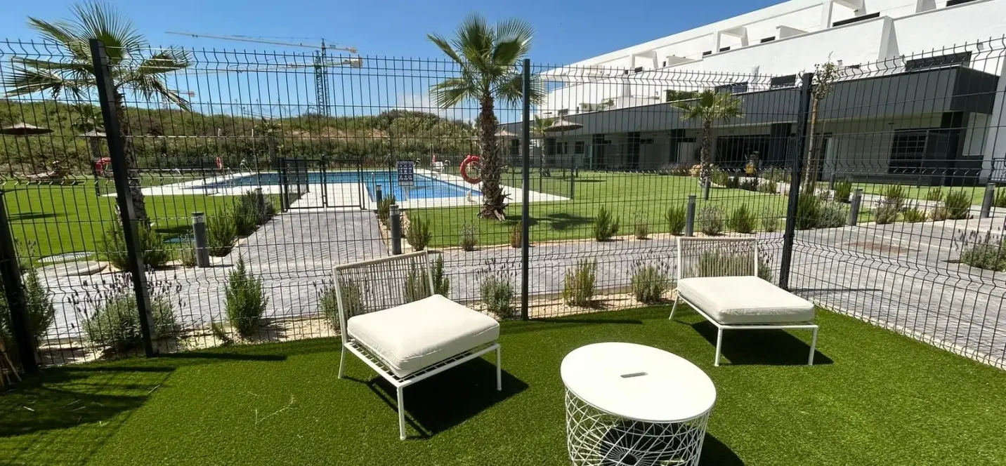 Sale of ground floor apartment in Estepona 0