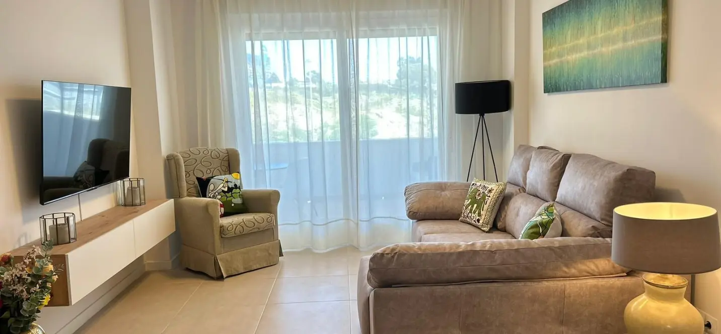 Sale of ground floor apartment in Estepona 3