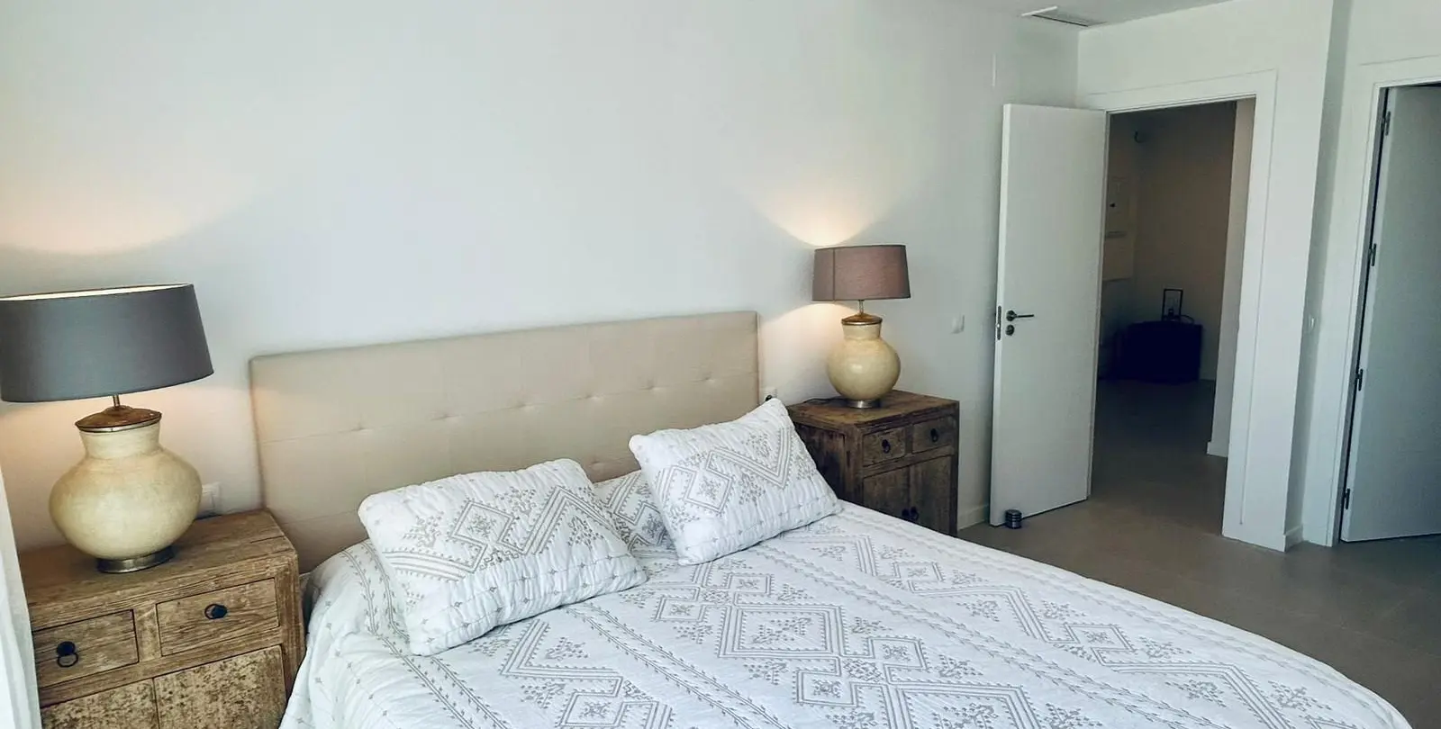 Sale of ground floor apartment in Estepona 9