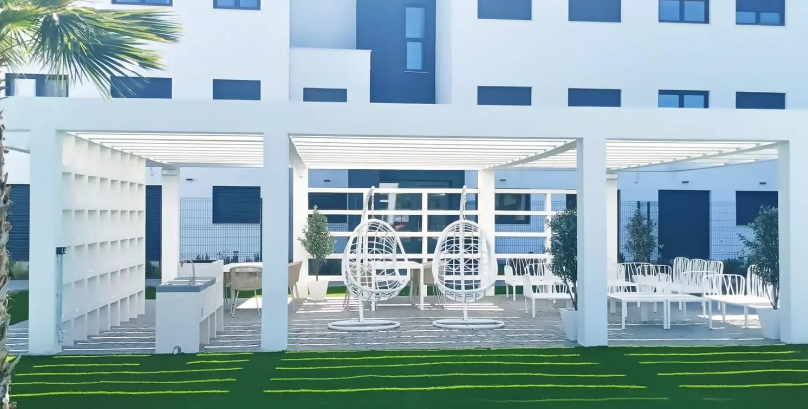 Sale of ground floor apartment in Estepona 19