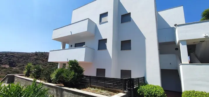 Продажа апартаментов на первом этаже в Manilva 0