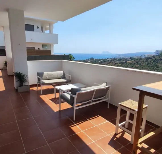 Продажа апартаментов на первом этаже в Manilva