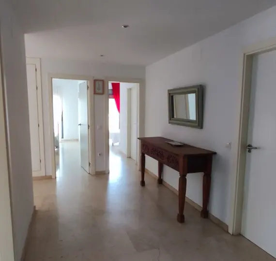 Продажа апартаментов на первом этаже в Manilva