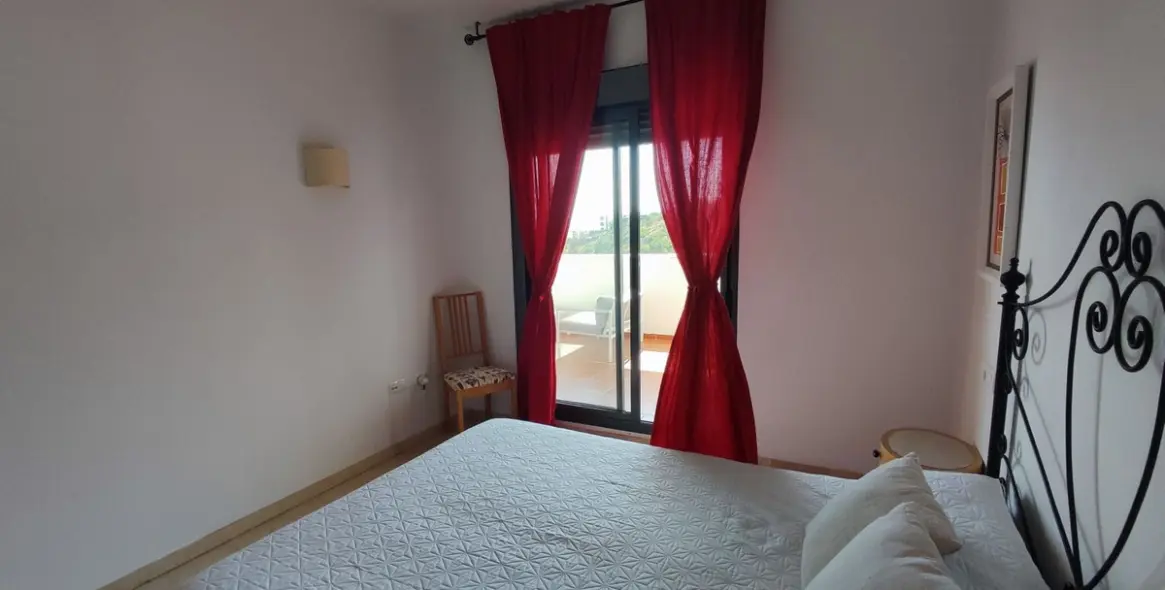 Продажа апартаментов на первом этаже в Manilva 8