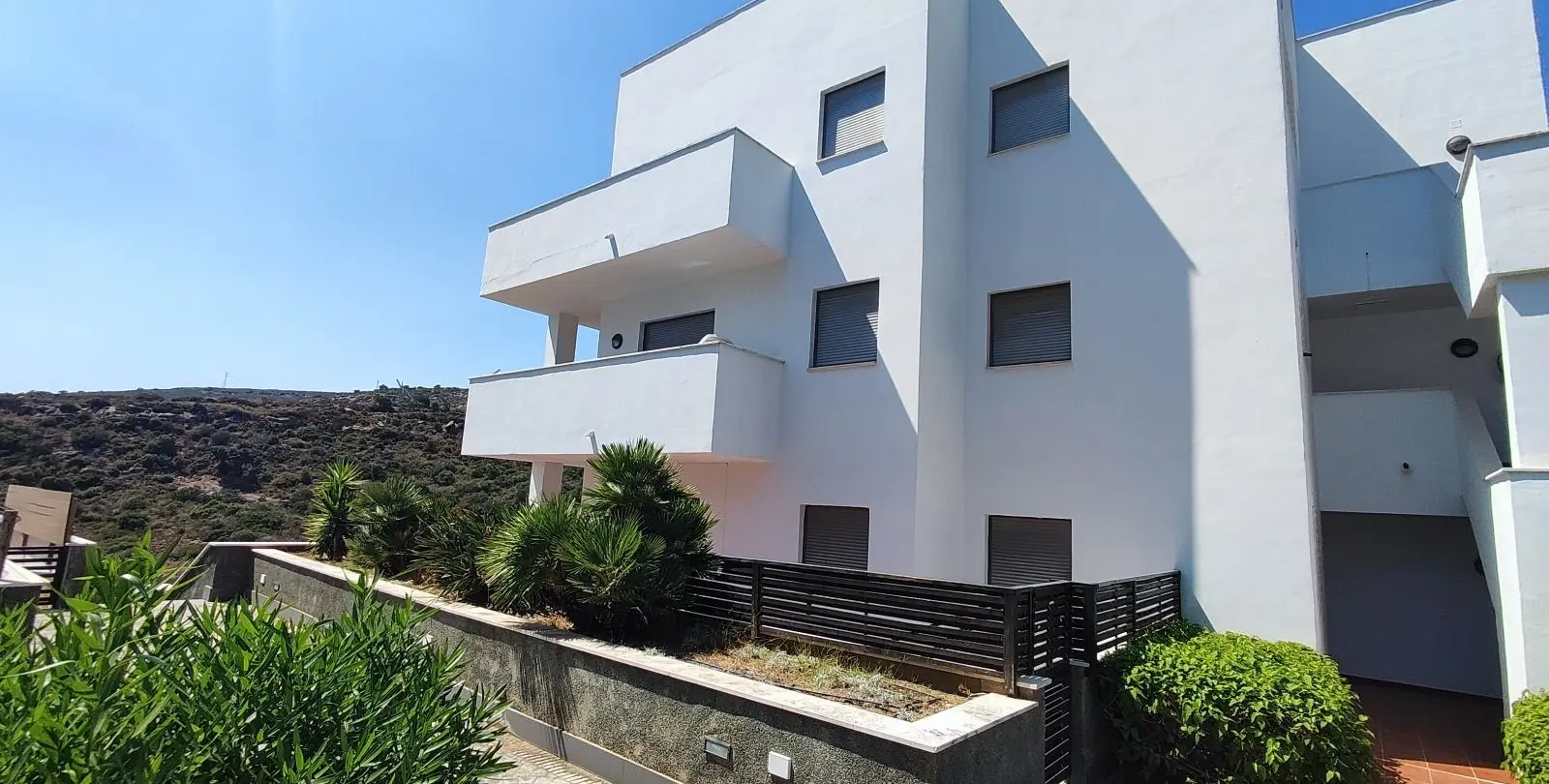 Venta de apartamento en planta baja en Punta Chullera 13