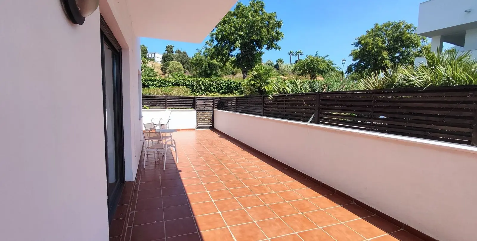 Venta de apartamento en planta baja en Punta Chullera 17