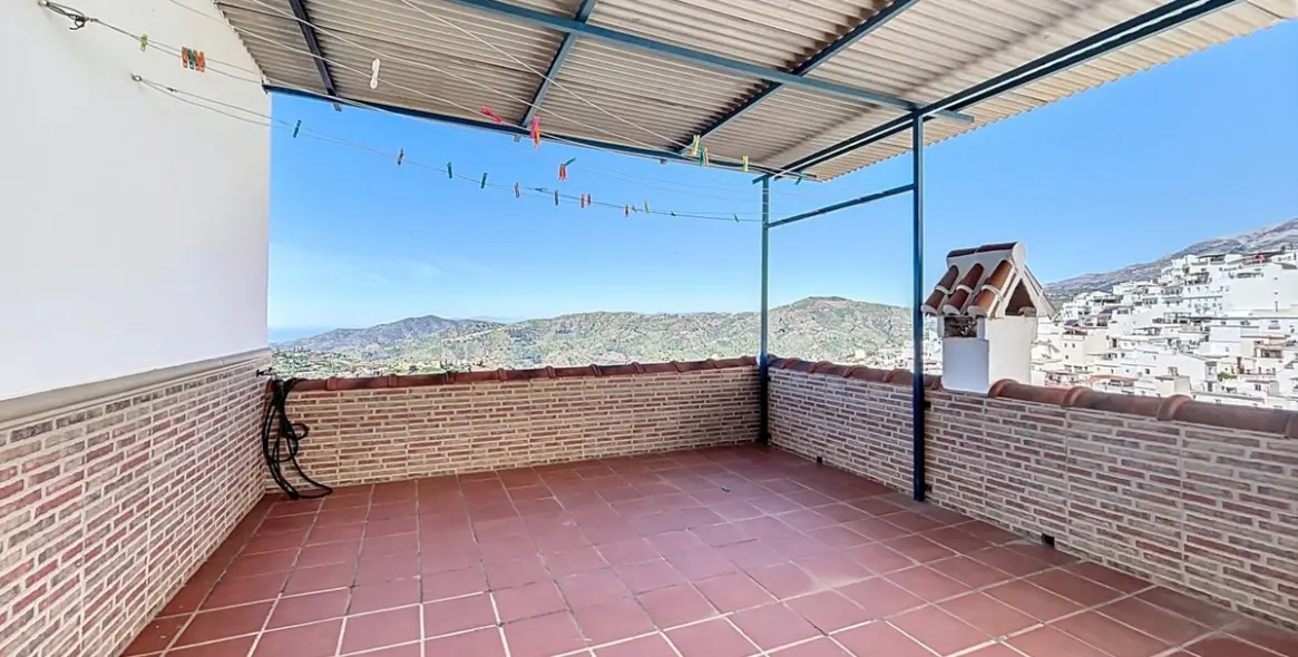 Sale of detached villa in Cómpeta 42