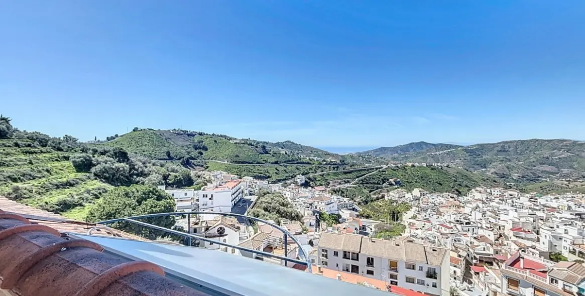 Sale of detached villa in Cómpeta 44