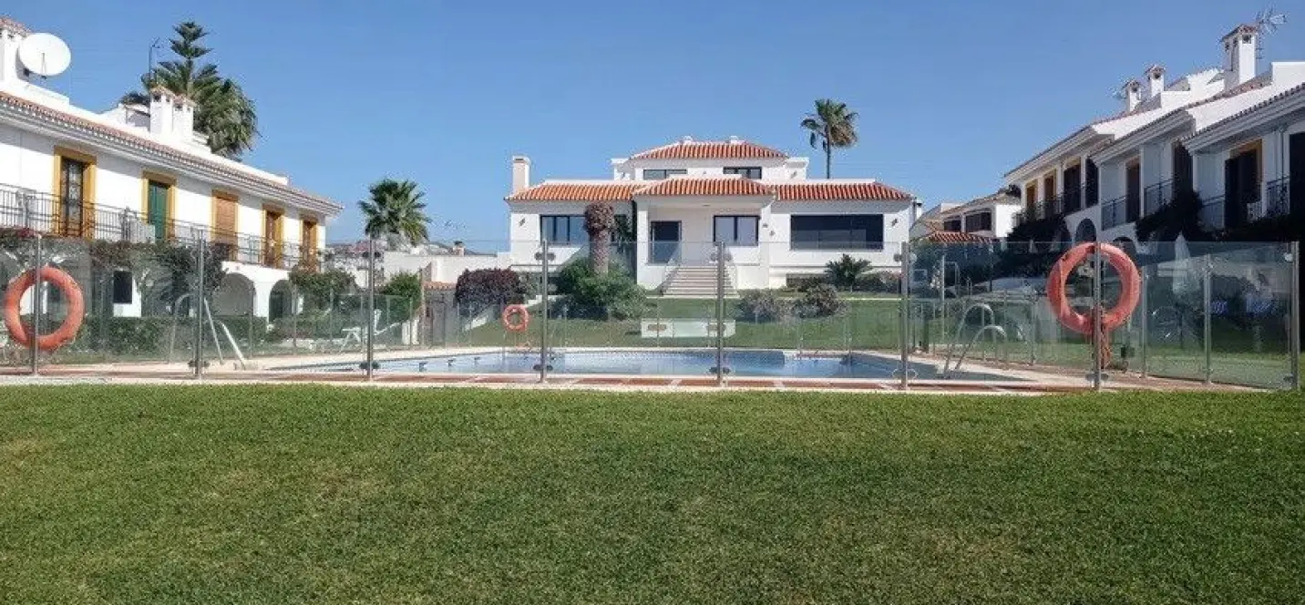 Venta de adosado en Calahonda 0