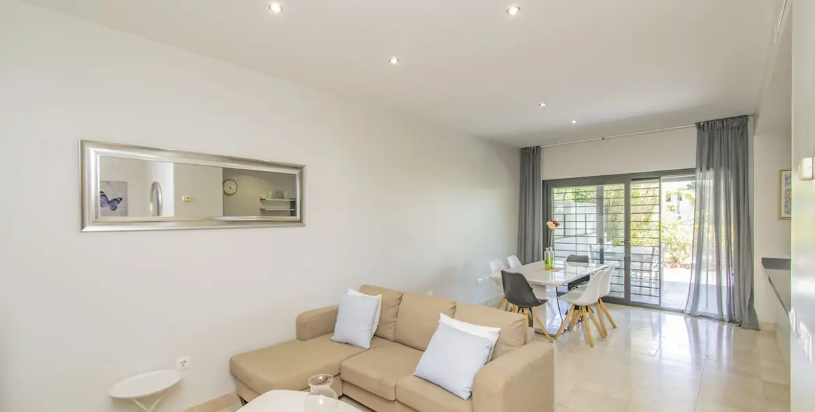 Sale of ground floor apartment in Los Flamingos 2