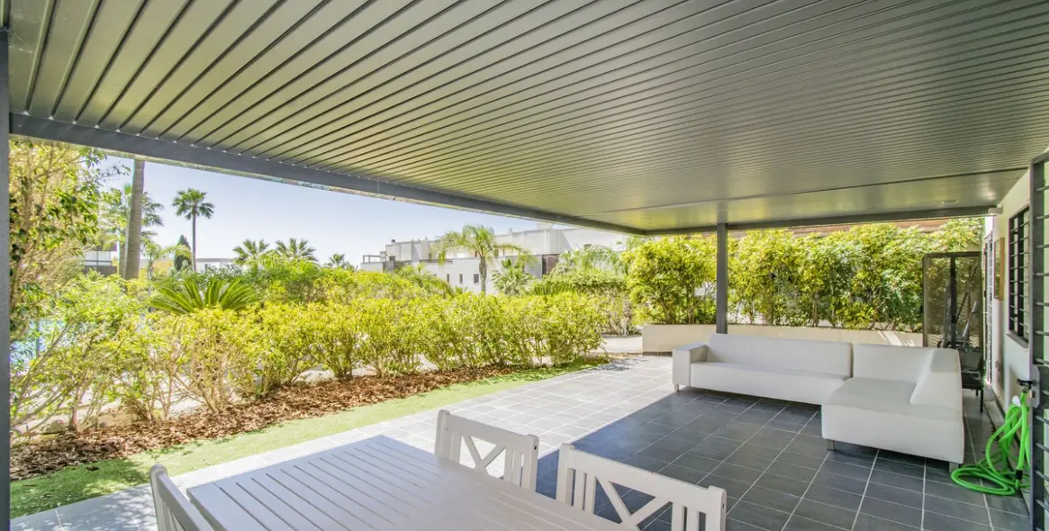 Sale of ground floor apartment in Los Flamingos 6