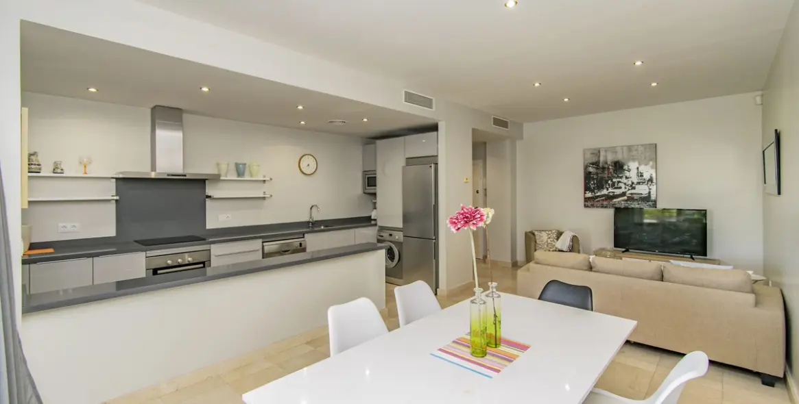 Sale of ground floor apartment in Los Flamingos 12