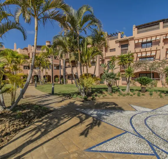 Sale of ground floor apartment in Hacienda del Sol