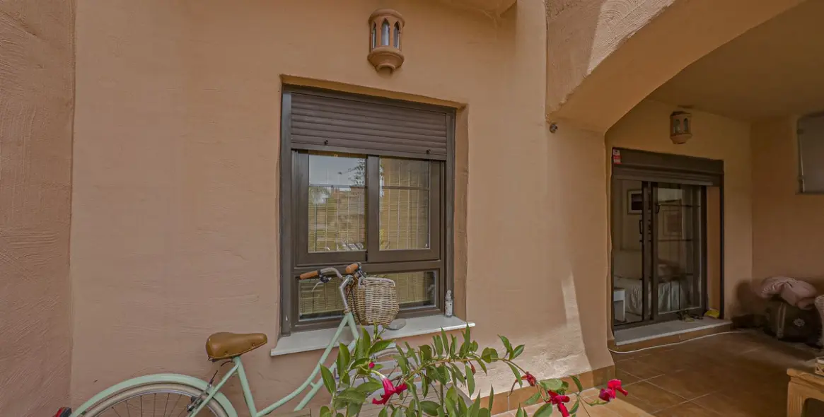 Sale of ground floor apartment in Hacienda del Sol 19