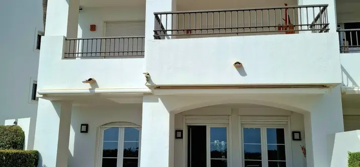 Sale of ground floor apartment in Benahavís 0