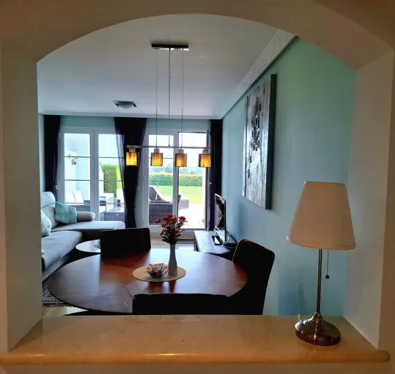 Sale of ground floor apartment in Benahavís