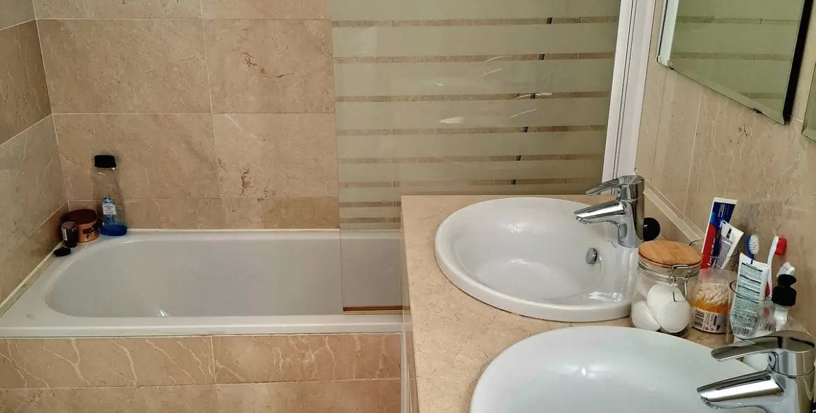 Sale of ground floor apartment in Benahavís 6