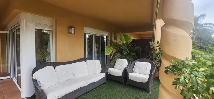 Sale of ground floor apartment in Calahonda 3