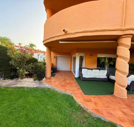 Sale of ground floor apartment in Calahonda