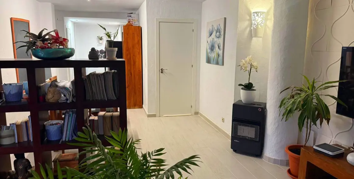 Sale of ground floor apartment in Calahonda 9