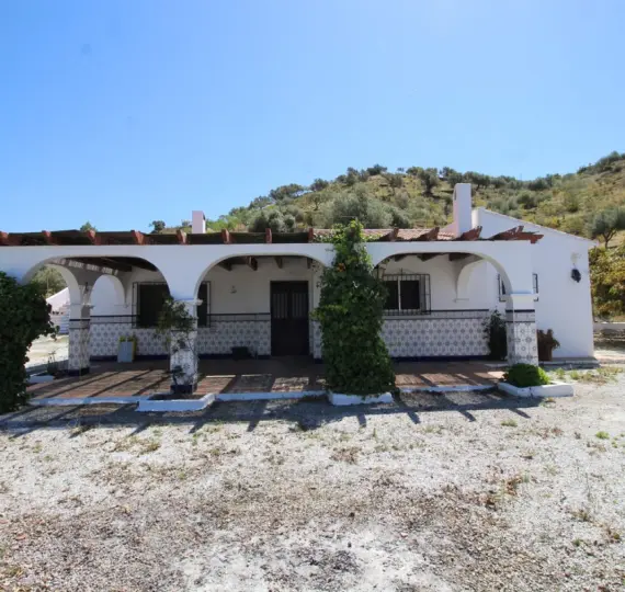 Sale of finca - cortijo in Canillas de Aceituno