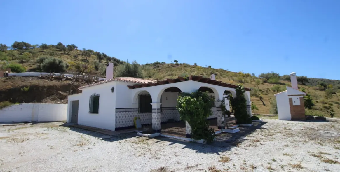 Sale of finca - cortijo in Canillas de Aceituno 14