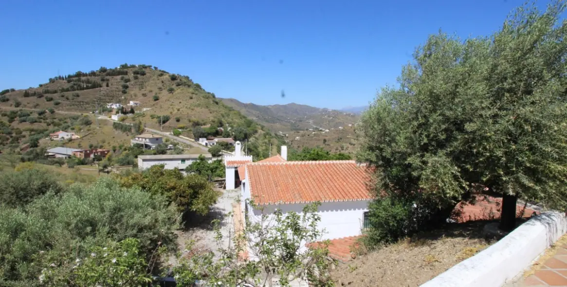 Sale of finca - cortijo in Canillas de Aceituno 25