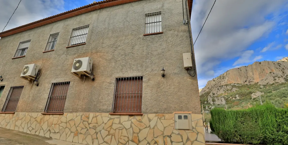 Sale of finca - cortijo in Alfarnatejo 2