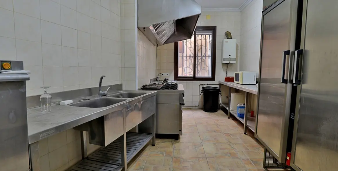 Sale of finca - cortijo in Alfarnatejo 11